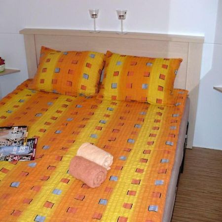 Victoria Mobilehome Camping Village Poljana มาลีโลชินจ์ ภายนอก รูปภาพ