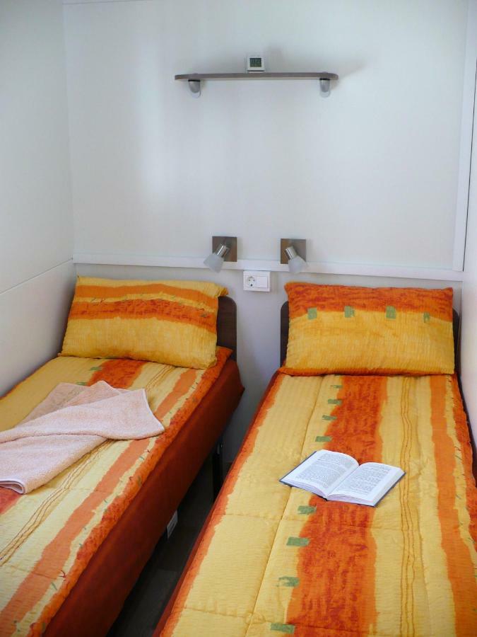 Victoria Mobilehome Camping Village Poljana มาลีโลชินจ์ ภายนอก รูปภาพ